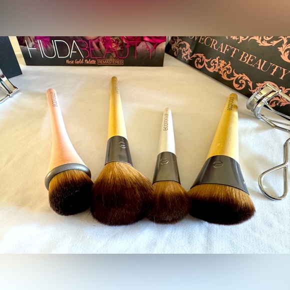 ❤️NWOT❤️ECOTOOLS❤️MAKE UP BRUSHES❤️4 TOTAL❤️ - Picture 2 of 9